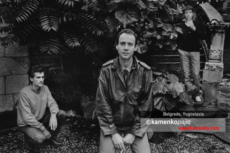 Rimtutitiku sastavljen od Članova grupa EKV, Elektrčni Orgazam i Partibrejkers: Milan Mladenović (1958-1994), Srdjan Gojković-Gile, Zoran Kostić-Cane, Nebojša Antonijević-Anton, Borko Petrović, Goran Čavajda-Čavke (1962 -1997), Zoran Radomirović-Švaba i Ljubomir Jovanović-Jovec.